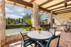 Villa mit Terrasse, privatem Pool und Garten | Bergblick - Image 3