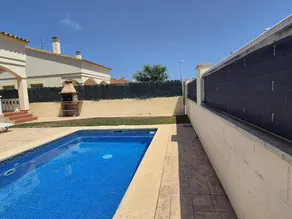 Cozy house with private pool, Wi-Fi, pet-friendly, near the beach - Image 3