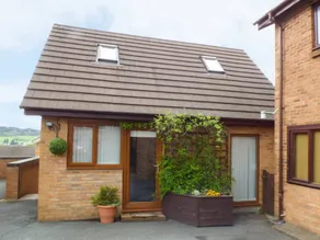 Family-friendly lovely cottage with jacuzzi & garden | Pets allowed - Image 3