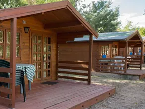 Chalet with pool & terrace - Image 4