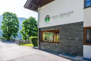 Family-oriented aparthotel with sauna, garden & terrace | Next to the ski | Pet-friendly - Image 2