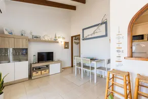 Apartment with garden, private pool & barbeque | Sea view | Next to the beach - Image 4