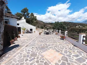 Lovely holiday home with barbeque & pool | Sea view | Dogs allowed - Image 4