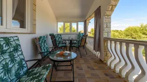 Family-friendly apartment with garden & barbecue - Image 3