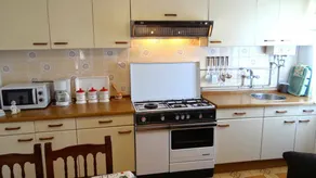 Apartment with 2 bedrooms for 4 persons - Image 2