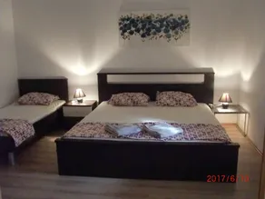 Apartamento vacacional con piscina y terraza | Vistas al agua - Image 5