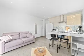 Apartment 'Unforgettable Rental in A Beautiful' with Balcony, Wi-Fi and Air Conditioning - Image 5