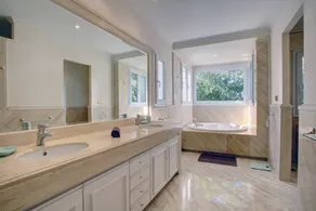 Apartamento apropiado para familias con jacuzzi, terraza y sauna | Adaptado para el teletrabajo - Image 5