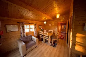 Modern Log Cabin Rental for a Glamping Adventure near Bristol, England - Image 3
