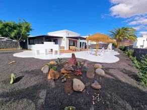 House with terrace, private pool & BBQ | Beach view - Image 2