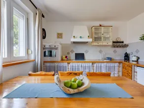 Kinderfreundliches Ferienhaus mit Garten, privatem Pool und Grill - Image 5