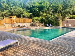 Tent with terrace & pool - Image 2