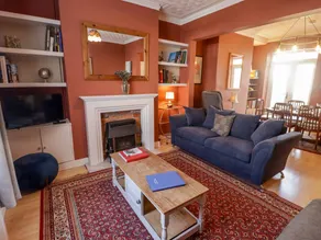 Cottage with garden - Image 3
