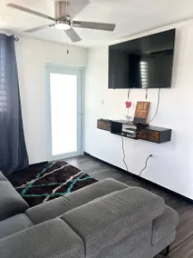 Apartment with pool - Image 3