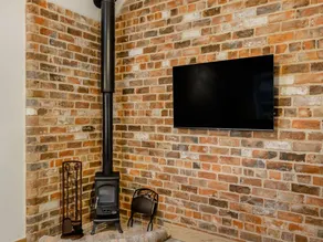 Cottage with garden | River view - Image 2