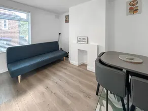 Family-friendly lovely cottage with garden | River view - Image 3
