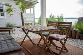 Holiday home with terrace, barbeque & garden - Image 4