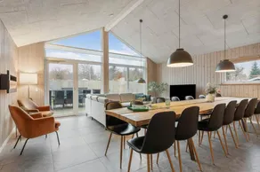 House with sauna, pool & barbeque - Image 3