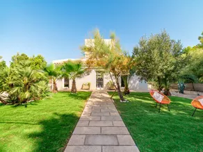 Holiday home with terrace, private pool & garden | Suitable for remote work - Image 4