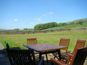 Family-oriented charming cottage with barbeque & garden | River view | Pets are welcome - Image 2