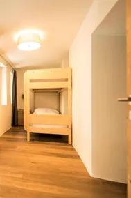 Apartment with terrace - Image 5