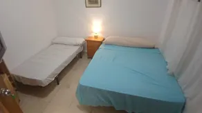 Chambre chez l'habitant adaptée aux familles avec piscine privée, jardin et barbecue | Avec animaux bienvenus - Image 2