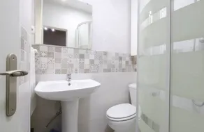 Private room - Image 5