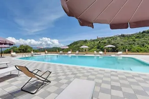 Agriturismo La Roccia: Camera Quadrupla B&B - Image 3