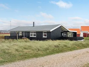 Children-friendly big holiday home with terrace | Close to the beach - Image 4