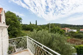 Charming holiday apartment with garden & terrace | Dogs allowed - Image 2