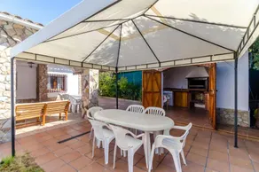 Child-friendly villa with private pool, terrace & BBQ | Pool view - Image 5