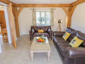 Child-friendly cottage with garden - Image 5