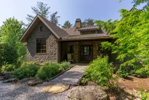 Cabin with pool & barbeque | Lake view - Image 2