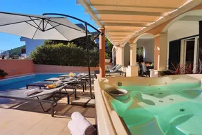 Child-friendly villa with BBQ, terrace & heated pool | Close to the beach - Image 2