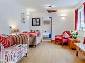 Voll ausgestattetes Ferienhaus mit Grill und Garten | Hunde erlaubt - Image 4