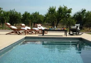 Casa vacacional con piscina privada, jardín y terraza | Vistas a la montaña - Image 3