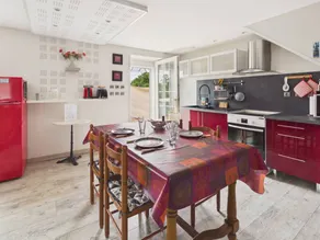 House with terrace, garden & barbeque - Image 3