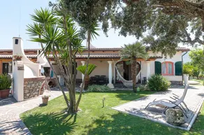 Villa avec jacuzzi, barbecue et jardin | Vue montagne - Image 3