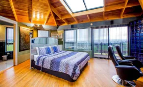 Luxury Cabin with Spa Amenities and Sublime Views near Sheffield, Tasmania - Image 4