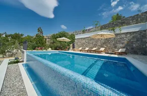 Villa totalmente equipada con jardín, barbacoa y jacuzzi | Vistas a la piscina | Acepta mascotas - Image 5
