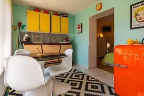 Lodge avec piscine, barbecue et terrasse | Vue jardin - Image 2