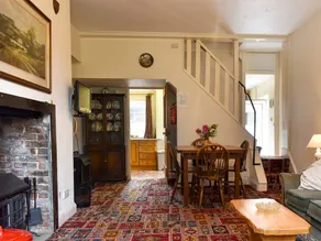 Cottage with garden - Image 3