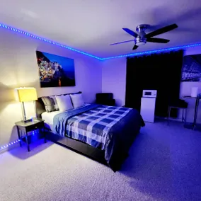 Platinum Staycation suite parking - Image 5