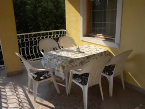 Holiday apartment near the beach with barbecue, terrace and air conditioning - Image 5