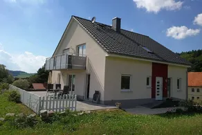 Holiday home with terrace - Image 2