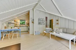 Holiday home with terrace & barbeque - Image 3