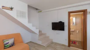 Lovely holiday apartment with terrace | Sea view - Image 3