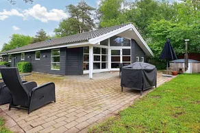 Child-friendly lovely holiday home with terrace & sauna - Image 2