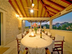 Villa con jardín, piscina y terraza - Image 5