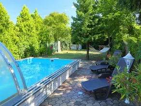 Holiday home with barbecue, private pool & garden - Image 2